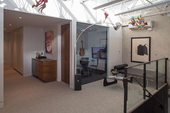 E. 7th Street Shared Office Space: 2120 E 7th St, Austin, TX 78702